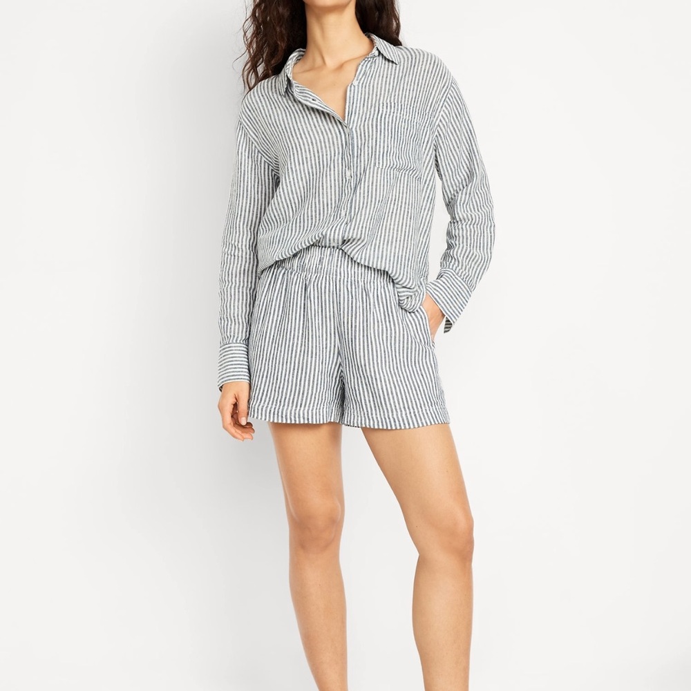Old Navy Women's High Waist Striped Shorts - Blue and White